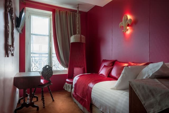 Classic Single Room