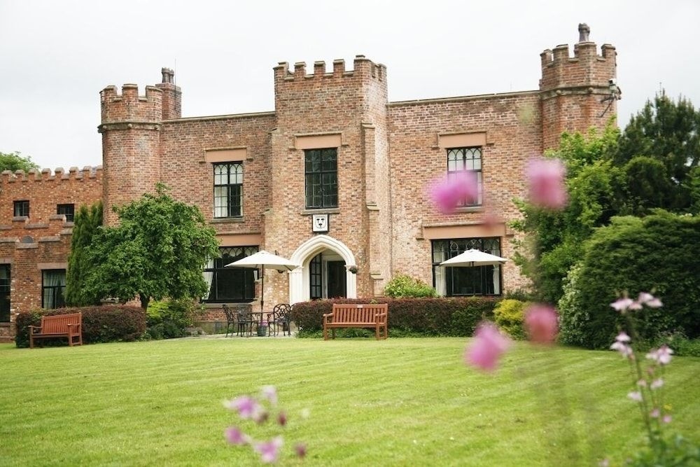Crabwall Manor Hotel & Spa4