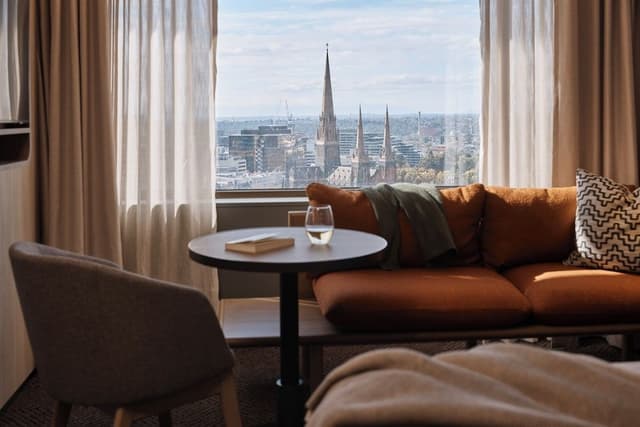 Rydges Deluxe Corner King