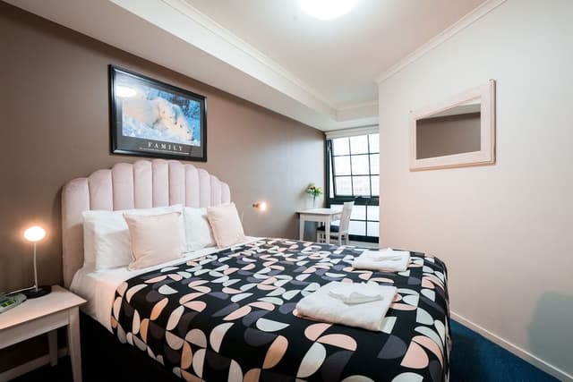 Deluxe 2 Bedrooms Apartment (Q2S)