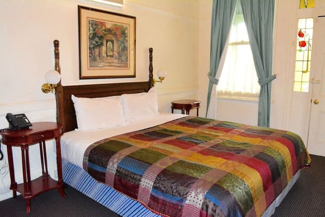 One Bedroom Cottage Apartment
