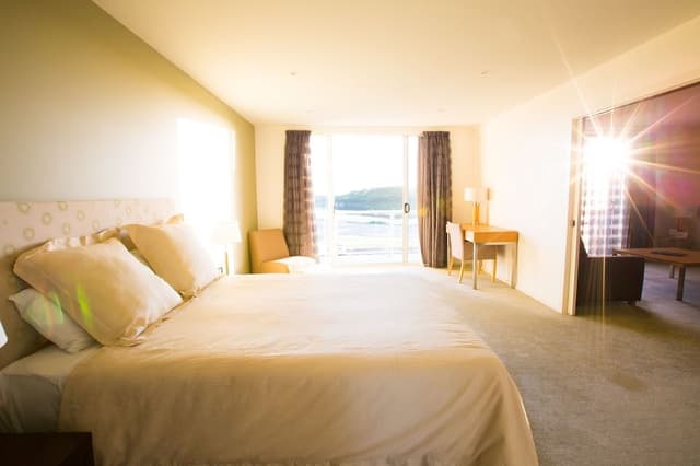Luxury One Bedroom Spa Apartment