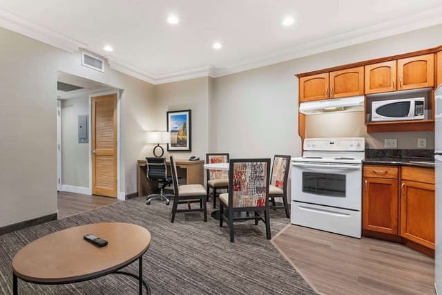 Suite, 2 Queen Beds, Non Smoking, Kitchen (Full Kitchen)