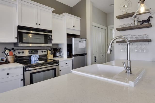 Peregrine 2 Bedroom Cottage with King and 2 Twin Beds