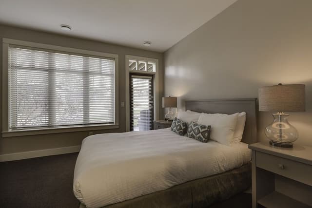 Peregrine 2 Bedroom Cottage with King and 2 Twin Beds