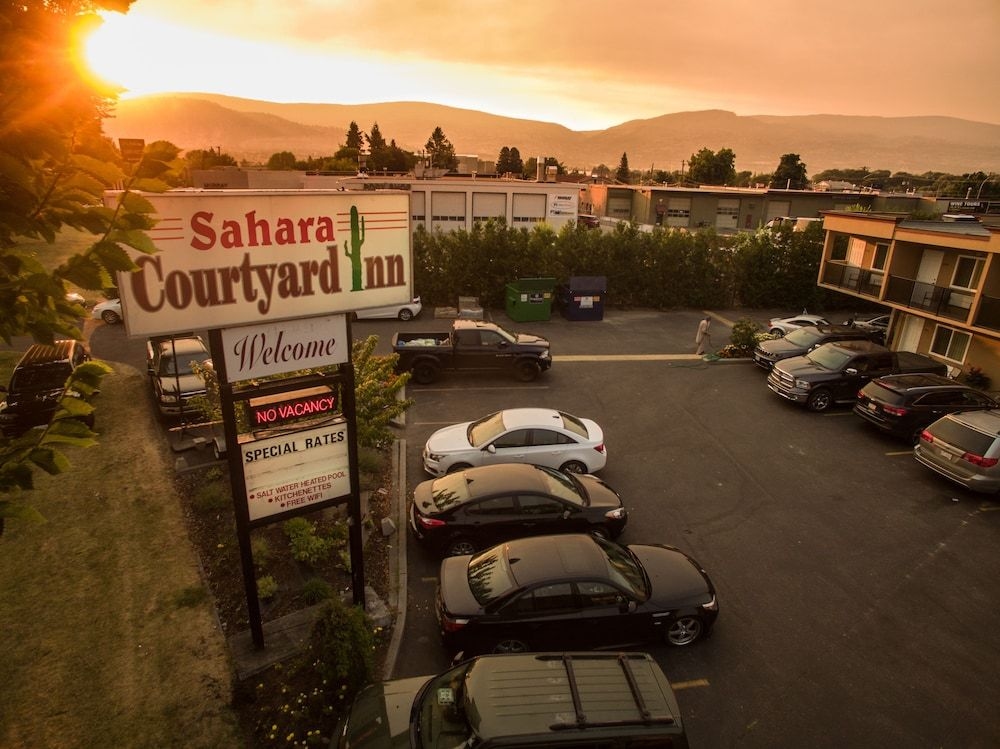 Sahara Courtyard Inn Penticton4
