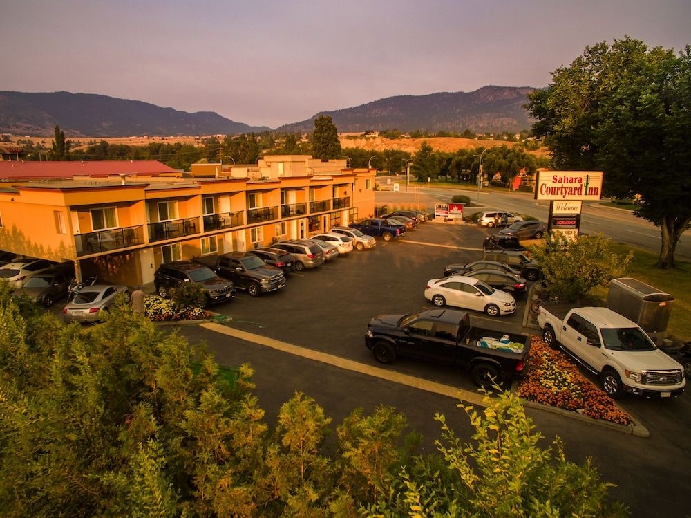 Sahara Courtyard Inn Penticton1