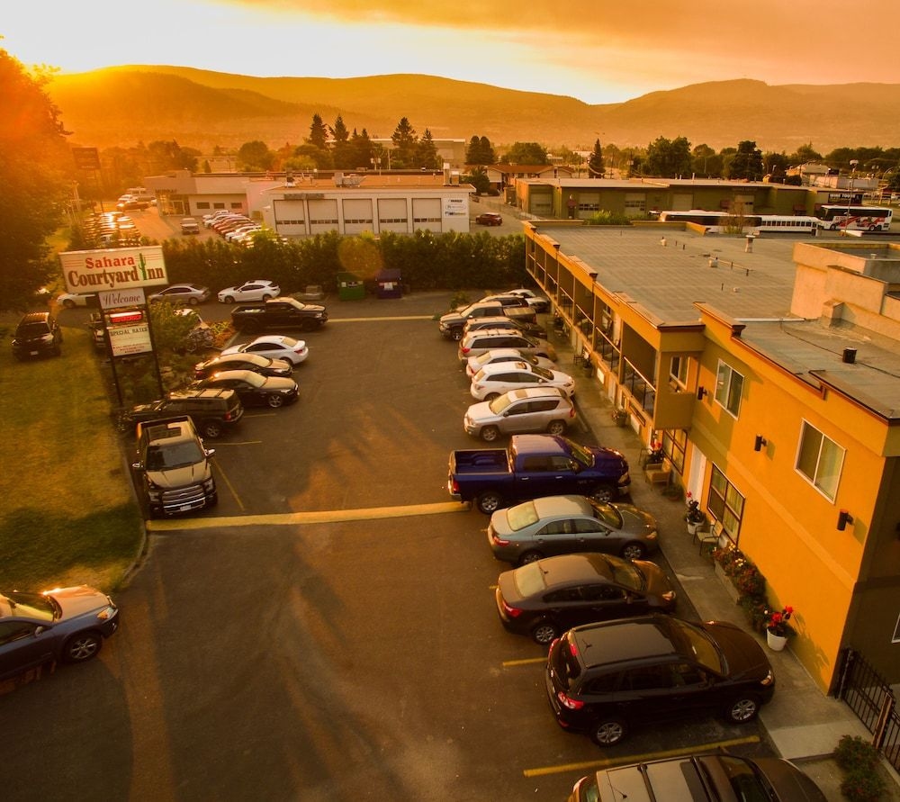 Sahara Courtyard Inn Penticton2