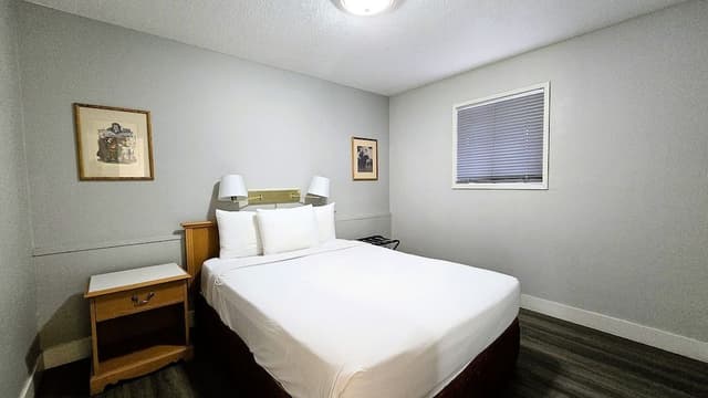 Suite, 1 Bedroom, Kitchen