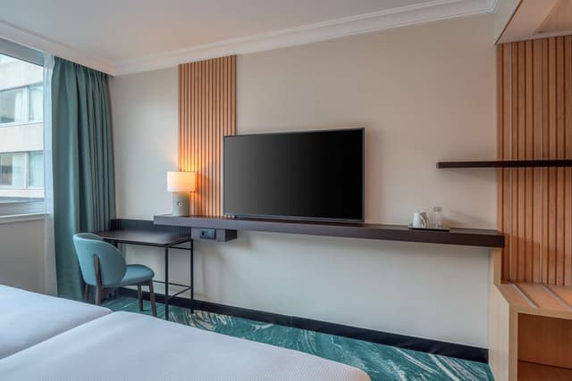 KING GUEST ROOM
