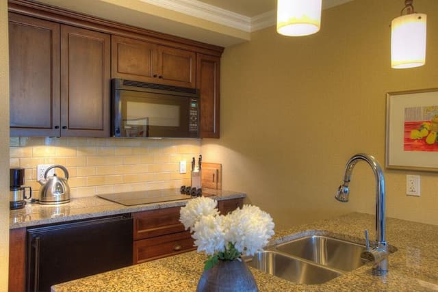 One Bedroom Suite, Ocean-Residential View, King
