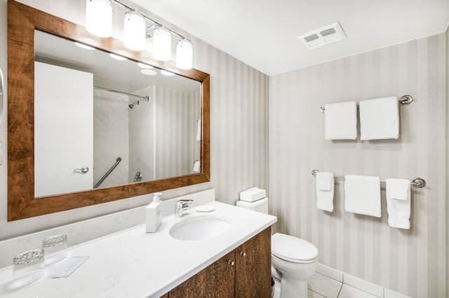 Suite, 2 Bedrooms, Waterfront View