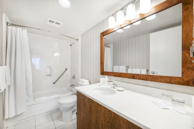 Suite, 2 Bedrooms, Waterfront View