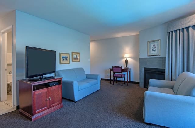 Suite, 1 King Bed, Jetted Tub, River View