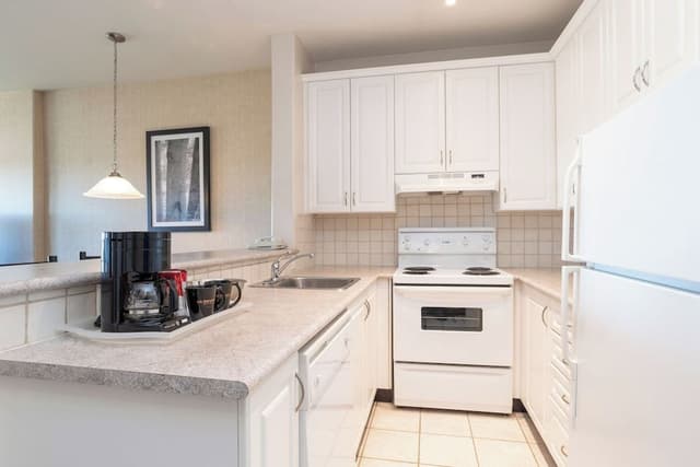 Penthouse Suite, 1 King, Sofa Bed, Kitchen, Top Floor