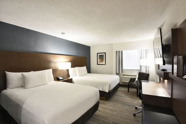 Corporate Floor - Business Queen Room