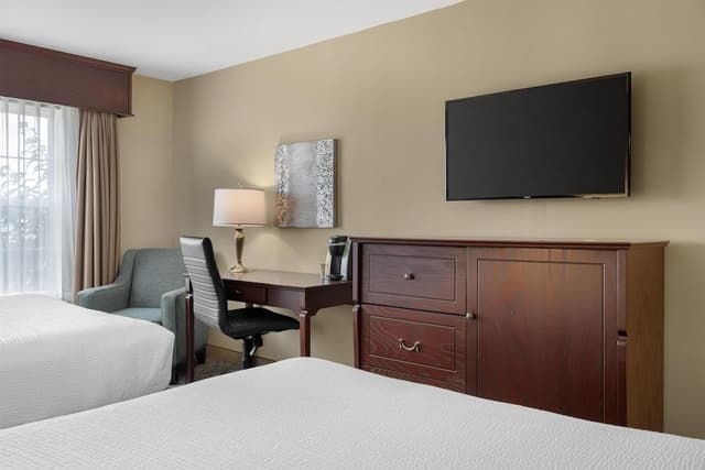 Suite, 2 Queen Beds, Non Smoking, Refrigerator & Microwave (with Sofabed)