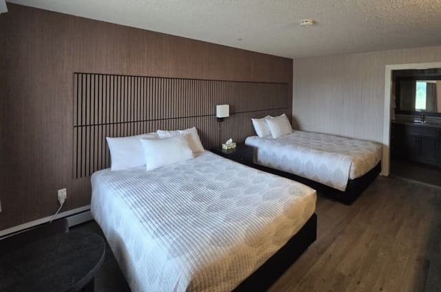 Room, 2 Queen Beds, Ground Floor