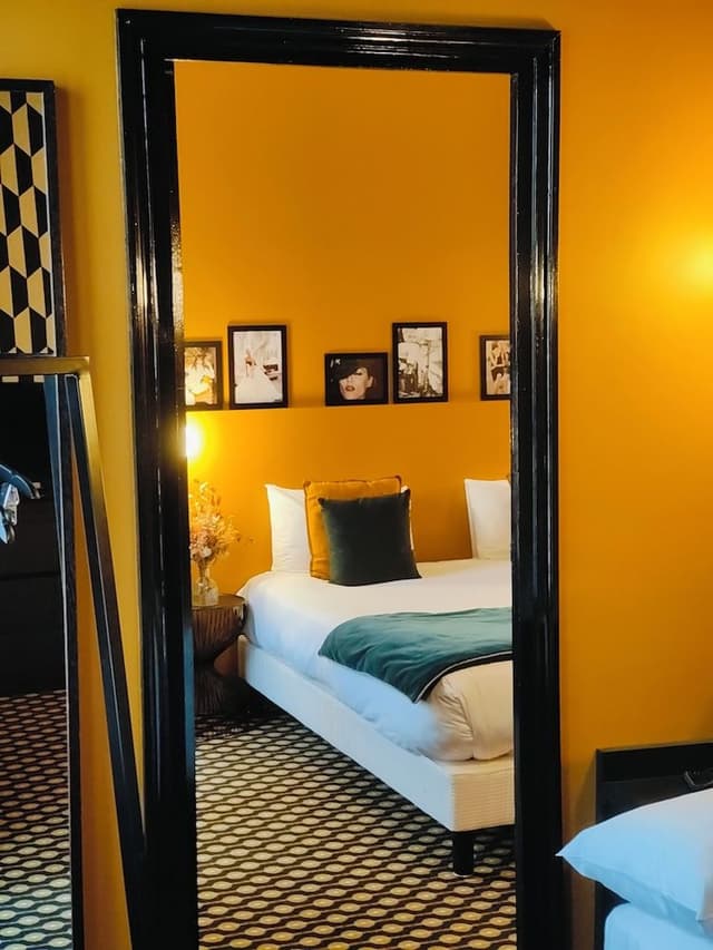 Junior Suite (with 1 Double Bed and 1 single)