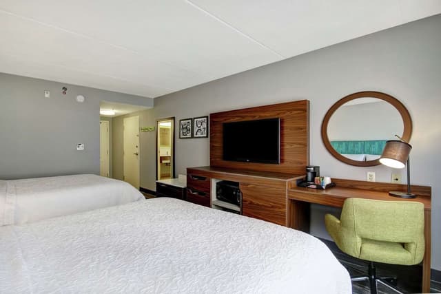 2 QUEEN BEDS NONSMOKING