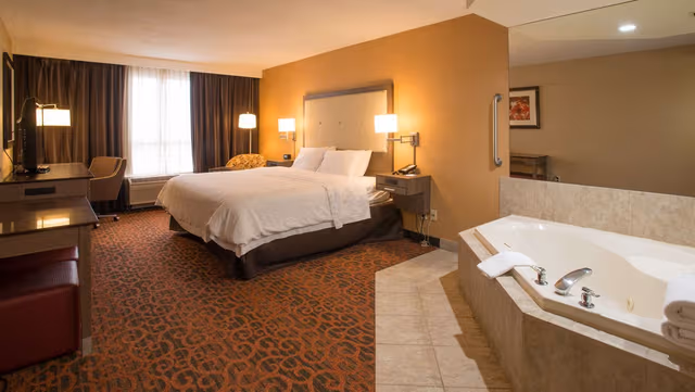 1 KING BED WITH WHIRLPOOL NONSMOKING