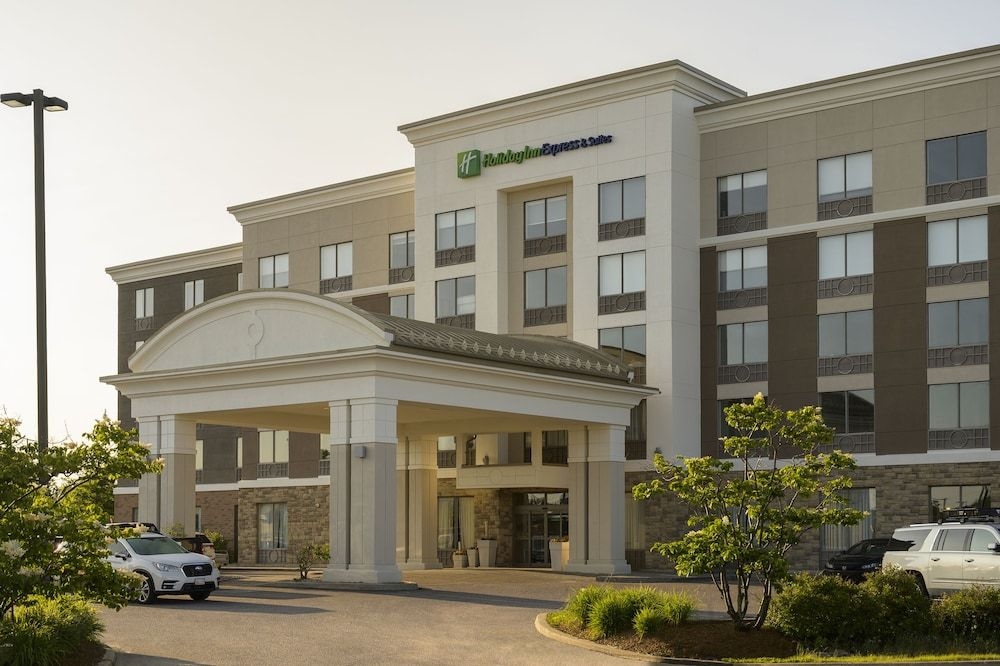 Holiday Inn Express & Suites North Bay4