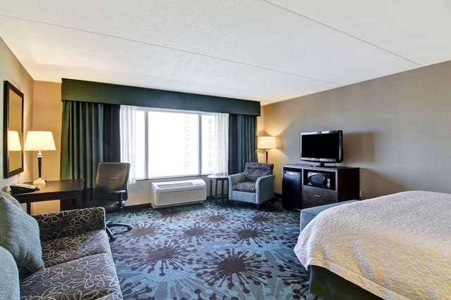 Room, 1 King Bed (Study)