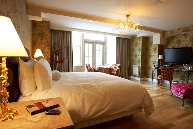 Deluxe Room, 1 King Bed (Spa, Pool, Gym - Woman Only)