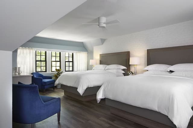 Luxury Suite Double Queen
