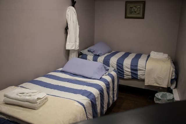Deluxe Twin Room, Shared Bathroom