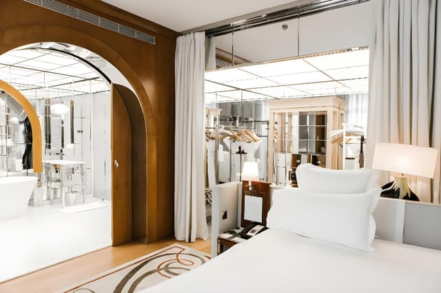 Raffles Presidential Suite