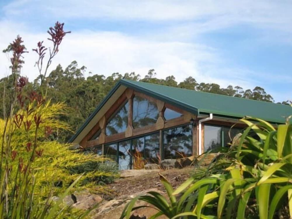 Woodbridge Hill Hideaway3