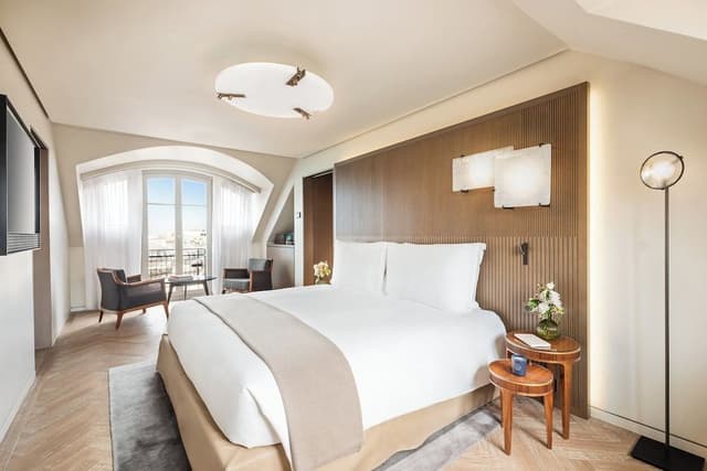 Eiffel View Rooftop Penthouse