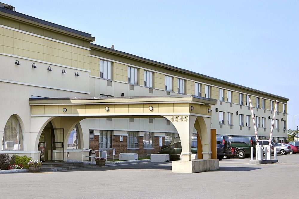 Days Inn & Conference Centre by Wyndham Montreal Airport2