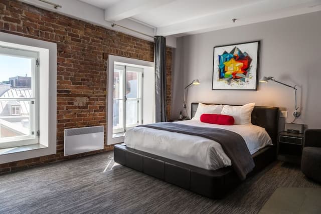 Signature Room