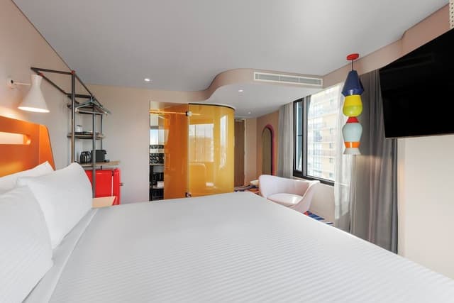ADGE King Room