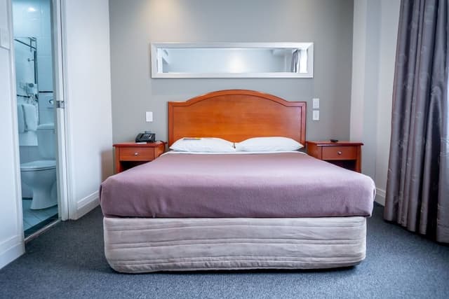 Standard Queen Room (Queen or Zip King bedding - subject to availability)