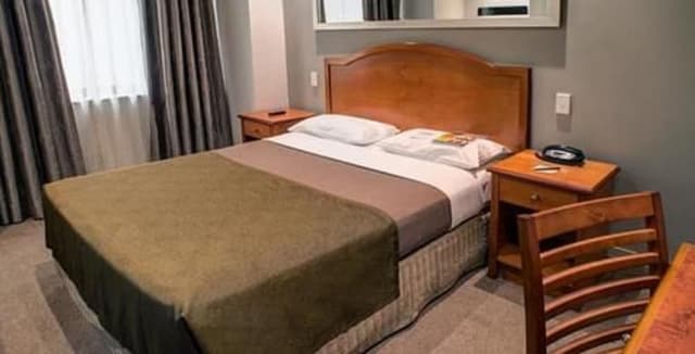 Standard Queen Room (Queen or Zip King bedding - subject to availability)