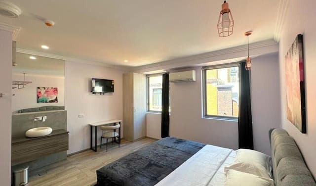 Premium King Room