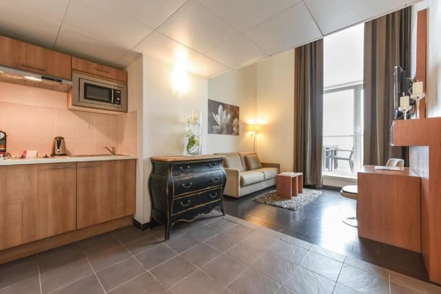 Superior One-Bedroom Apartment