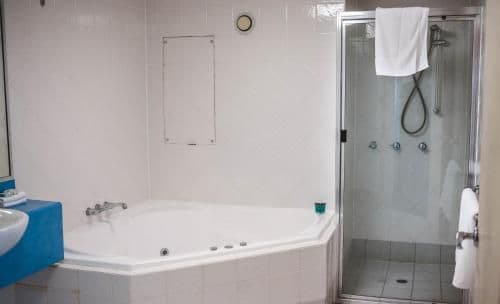 1 Bedroom Suite with Spa
