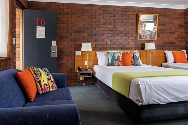 Room, Mobility Accessible (Twin Share)