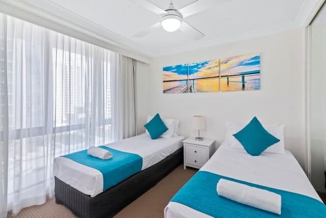 2 Bedroom Mid Ocean View