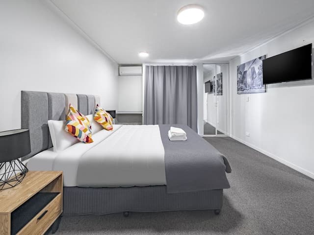 Standard 1 Bedroom Apartment