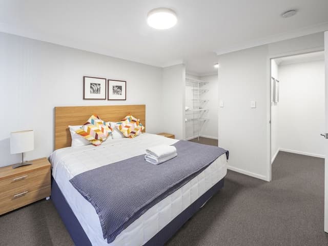 Deluxe 1 Bedroom Apartment