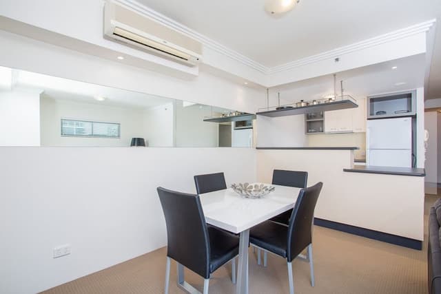 Apartment, 2 Bedrooms, 2 Bathrooms (1 Queen & 2 Single Beds)