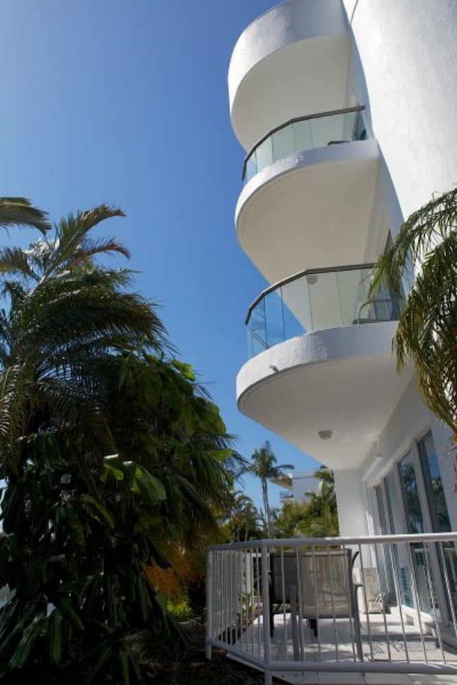 Arc Resort1