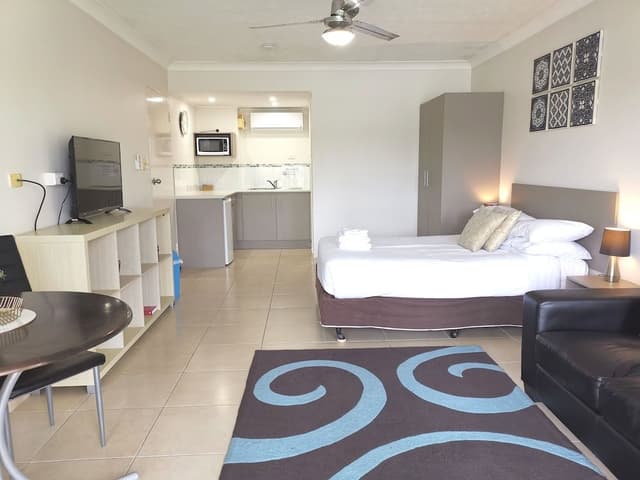 Standard Lakefront 2 bedroom