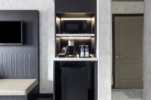 One Bedroom Suite, One King Bed