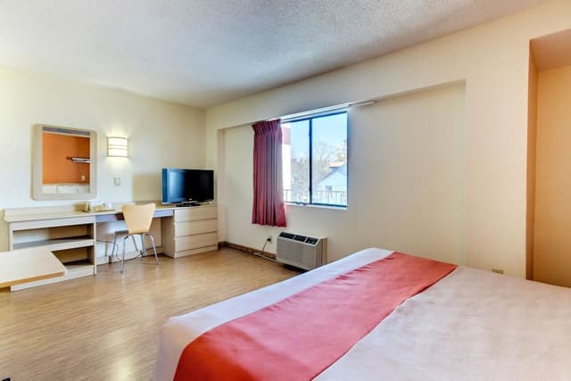 Standard Room, 1 King Bed, Non Smoking